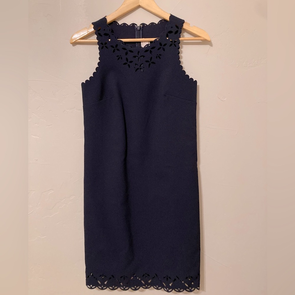 J. Crew Dress Scalloped Mini Laser Cut Navy Blue Wrinkle Free Size 00